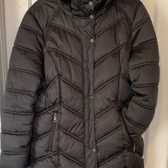 Kenneth Cole XL Women's Jacket with Faux Fur Hood***Front zipper broken only - Picture 7 of 11